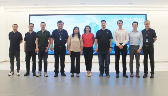 阿爾斯通全球軌道交通機電設備系統(tǒng)采購經(jīng)理Marie SIGWAD一行到訪方大集團考察調研