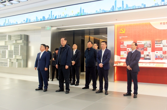 中共江西省委副書記、省長(zhǎng)葉建春一行考察方大集團(tuán)